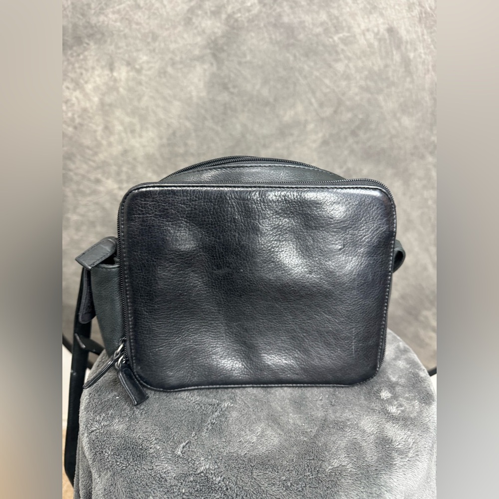 Tignanello Black Leather Crossbody Organizer Bag - Picture 7 of 11